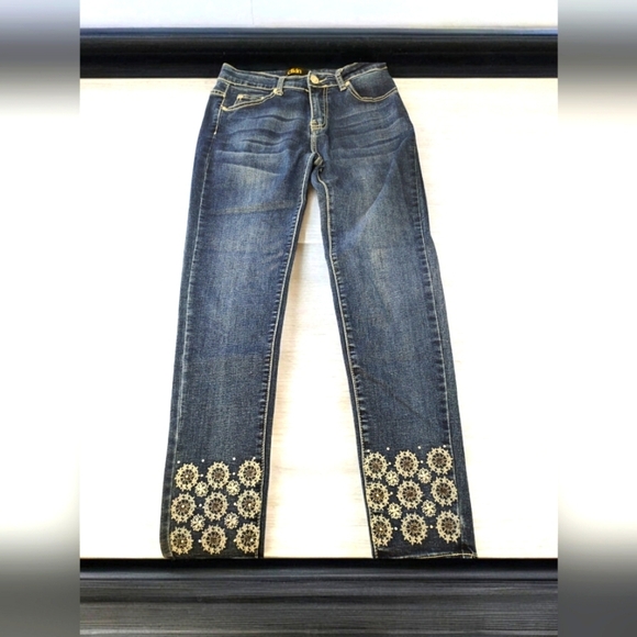 DKIN Skinny Floral/Rhinestone Capris, 6 - Picture 1 of 5